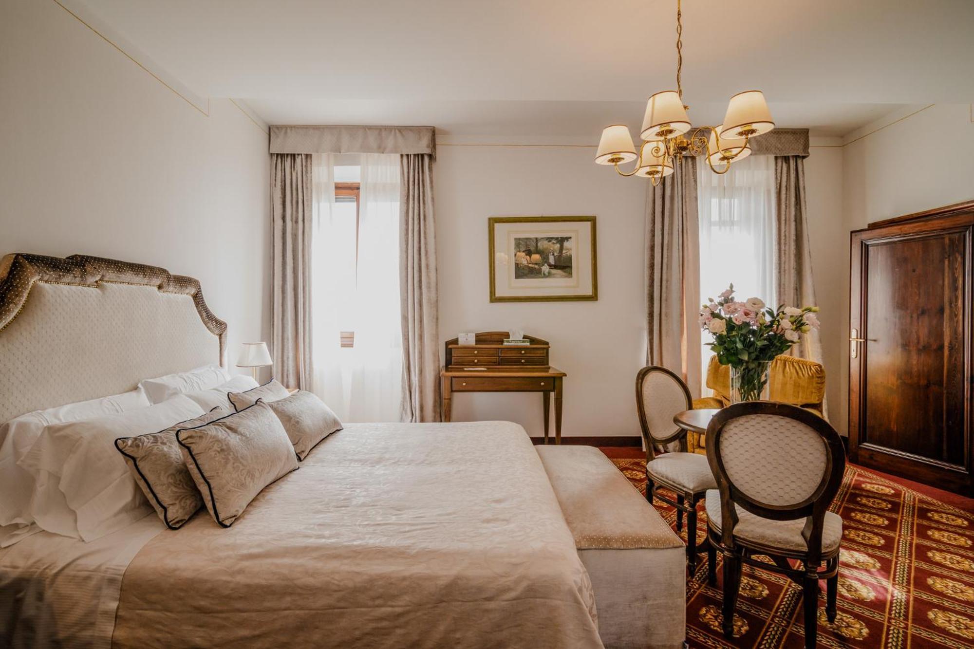 Villa Lecchi Hotel Wellness 콜레 발델사 외부 사진