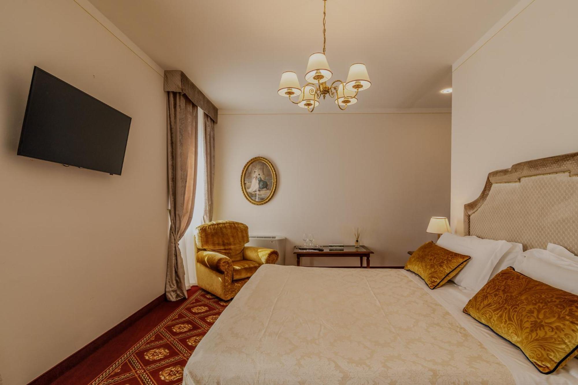 Villa Lecchi Hotel Wellness 콜레 발델사 외부 사진